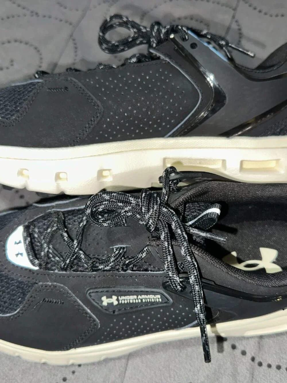 UNDER ARMOUR SUMMIT TREK BLACK & IVORY SHOES SIZE 10 OR 8.5 MEN NEW NO BOX $150